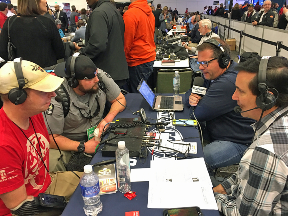 6-super-bowl-50-radio-row-bc-s-hartman-lr-14x10-72